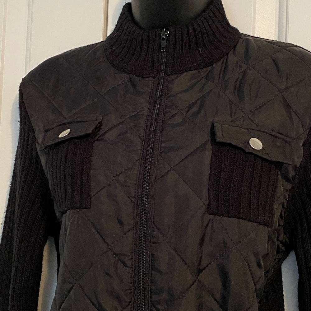 Quilted Black Jacket with Ribbed Sleeves & Back M